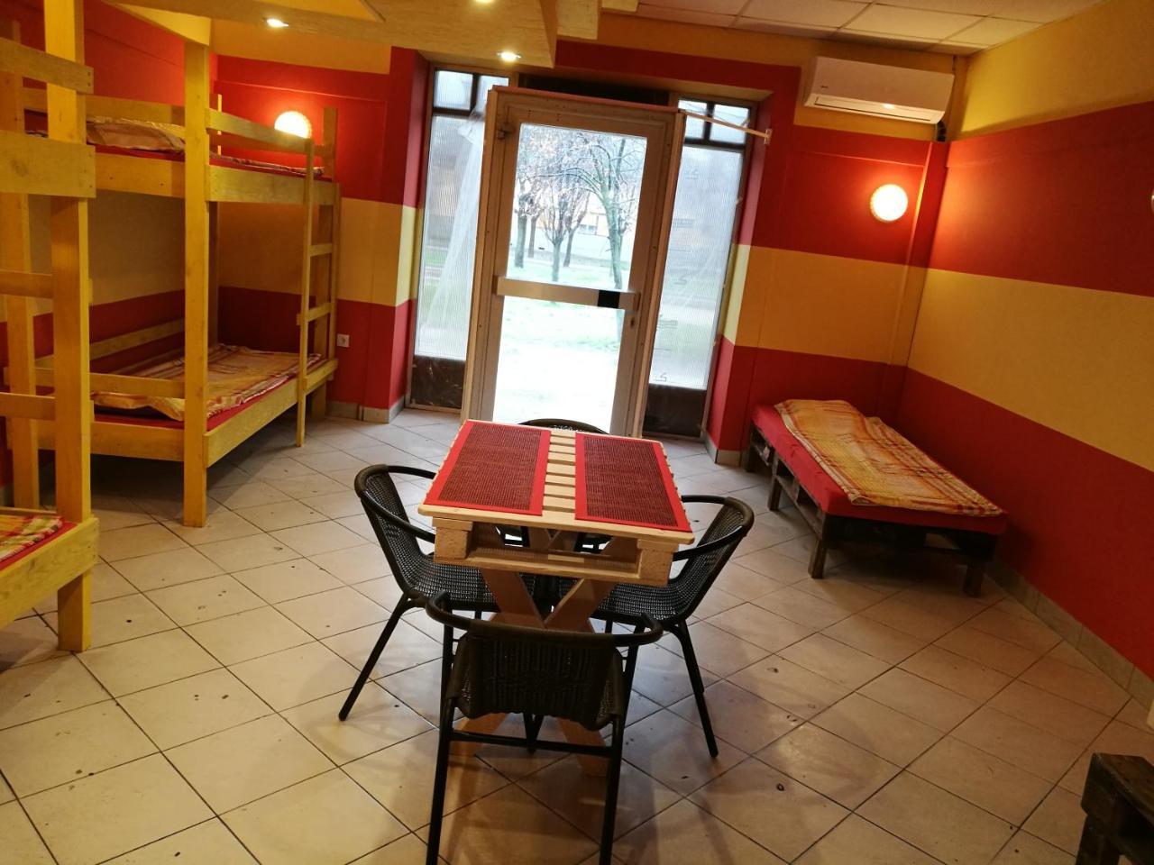 Hostel Horgos Centar Exterior photo